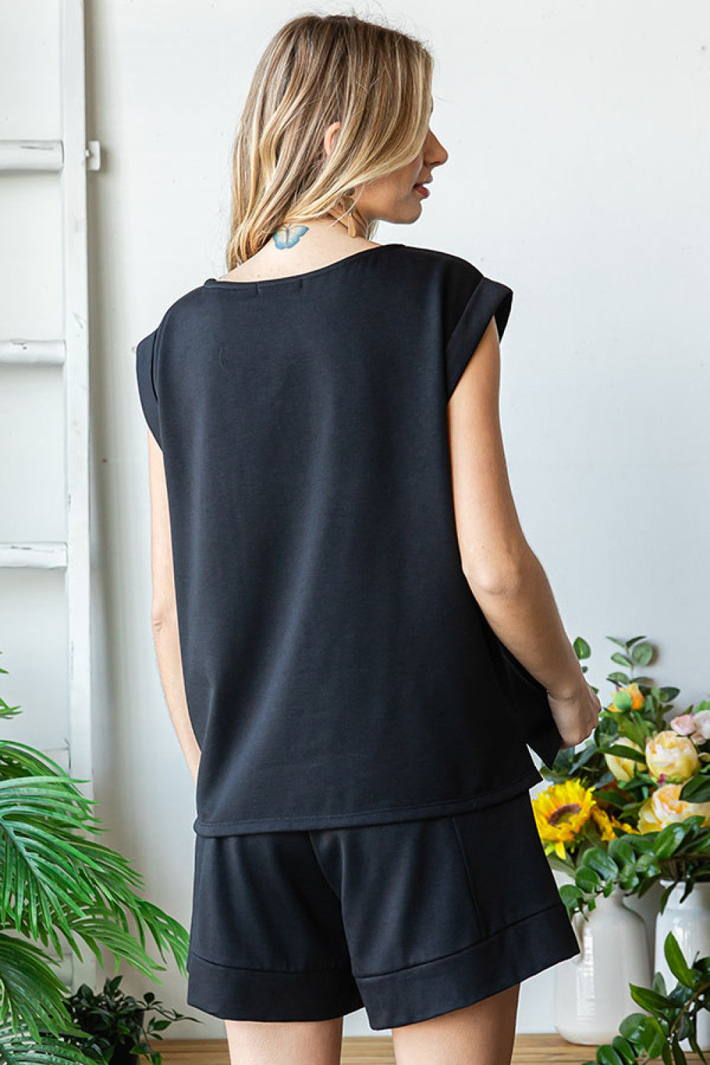 Tie-Wide Waist Banded Pocket Shorts