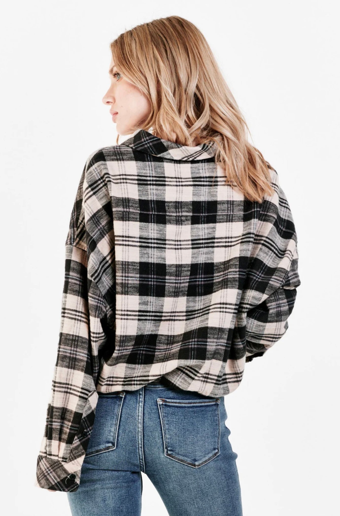 XANDRA SHIRT JACKET BLACK CREAM PLAID
