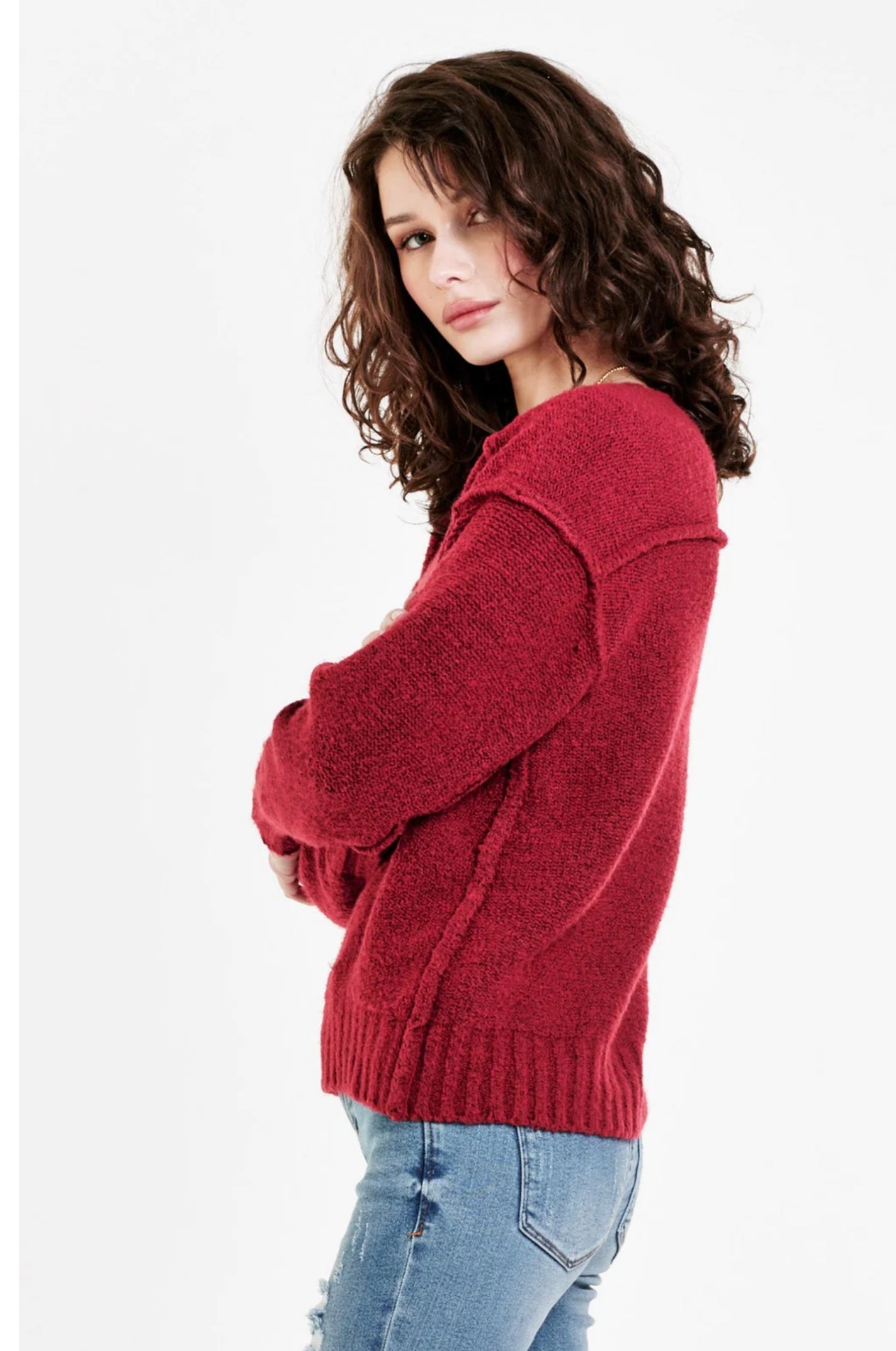 JENNA RAW SEAM SWEATER CHERRY WINE