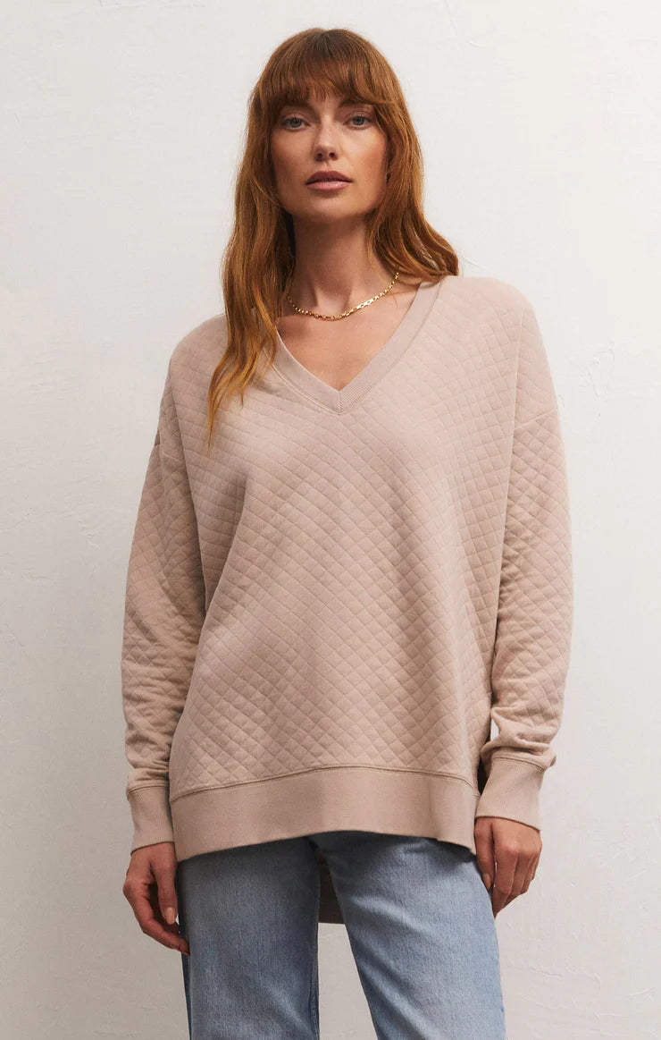 QUILTED MODERN V-NECK WEEKENDER