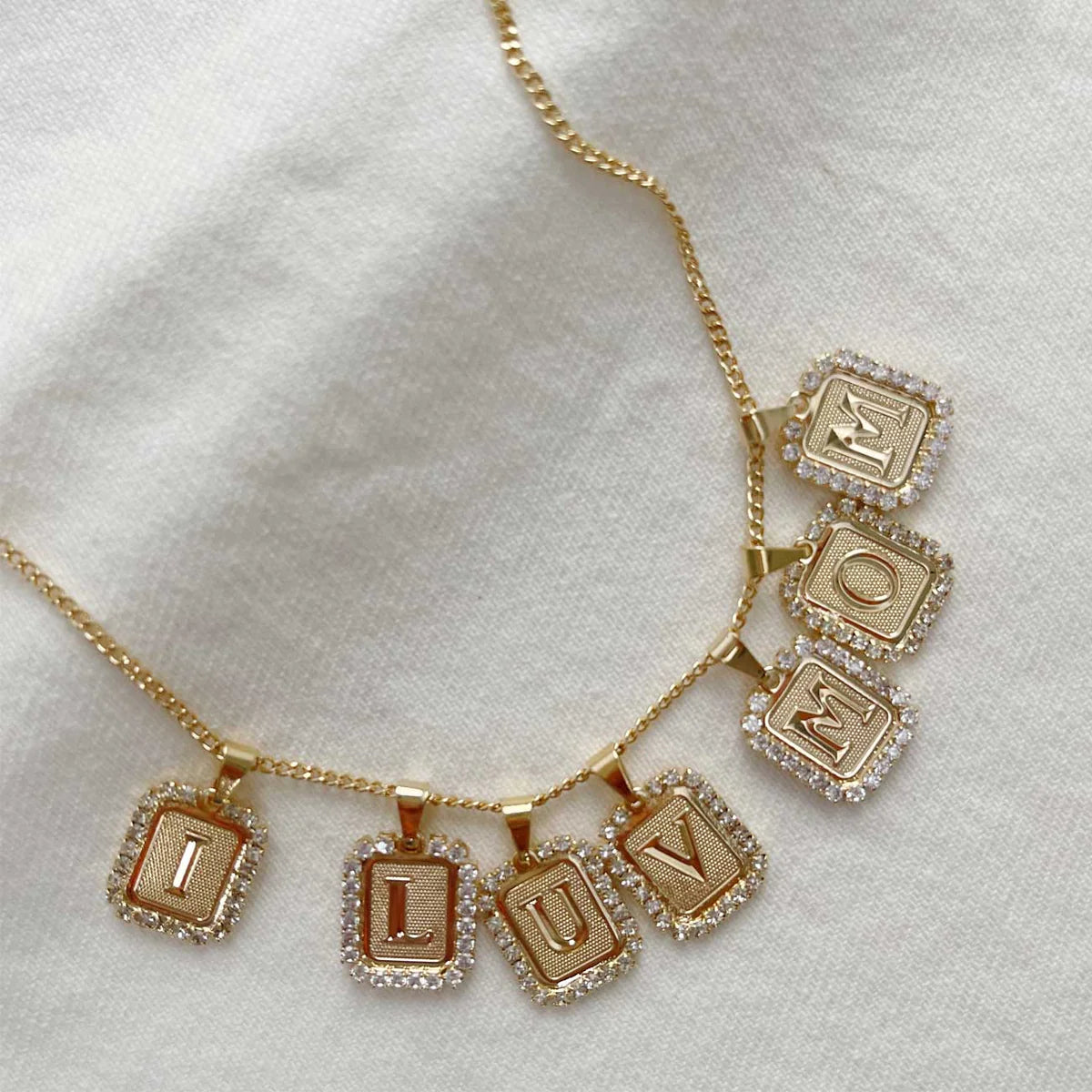 BRACHA Royal Initial