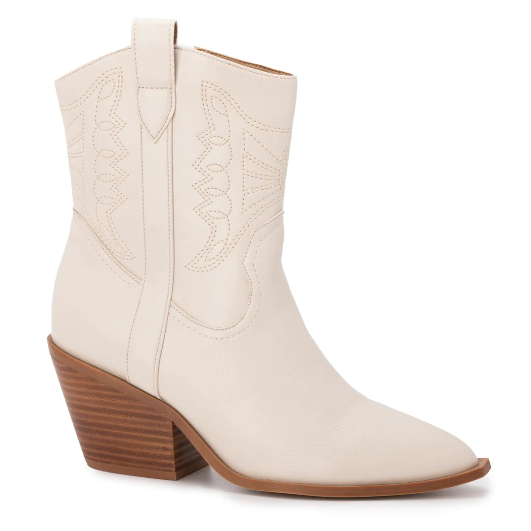 Corky Rowdy White Boot