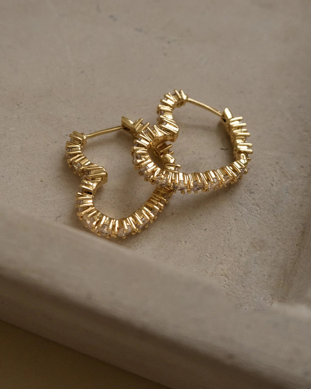 Luv AJ Diamond Heart Bijoux Hoops