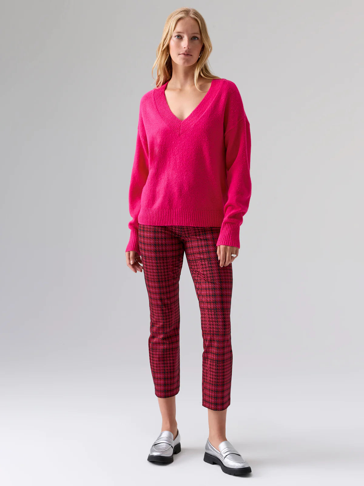 Easy Breezy V-Neck Pullover Sweater Flash Pink